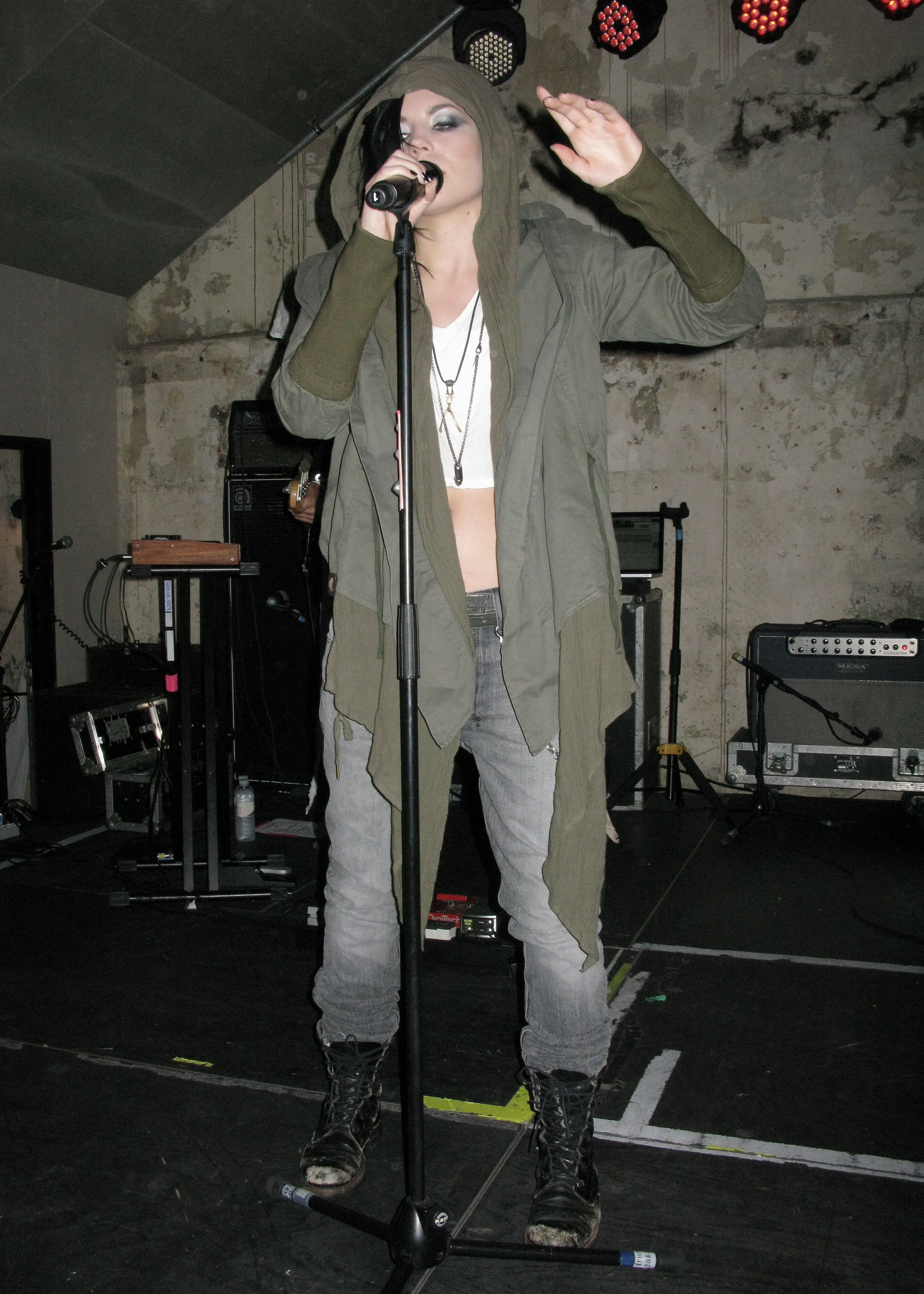 Skylar Grey performing her first gig pictures | Picture 63555